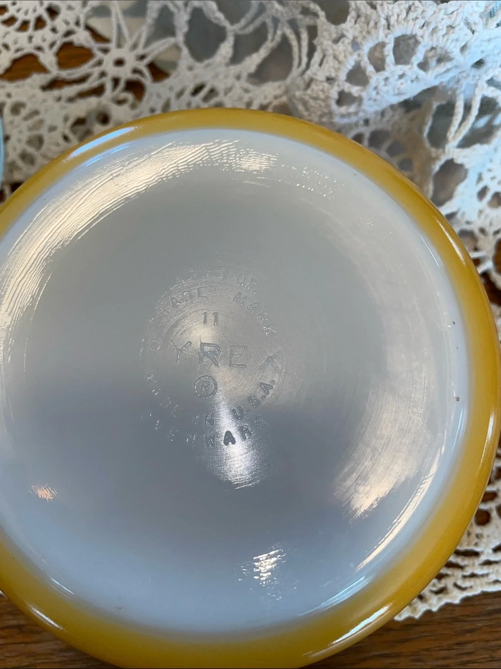 Pyrex Yellow and Gold Snowflake Nesting Casserole Bowls with Lids - Set of 3
